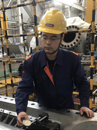 佰利乐动力门卫阳、刘博荣获全国“能工巧匠”荣誉