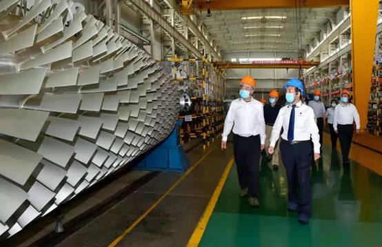 煤炭工业太原设计钻研院、山西二建集团党委书记、董事长祁立柱一行来佰利乐参观互换